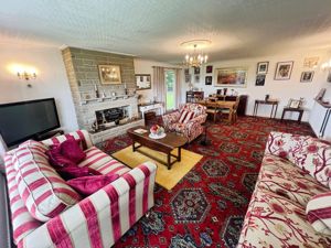 Lounge- click for photo gallery